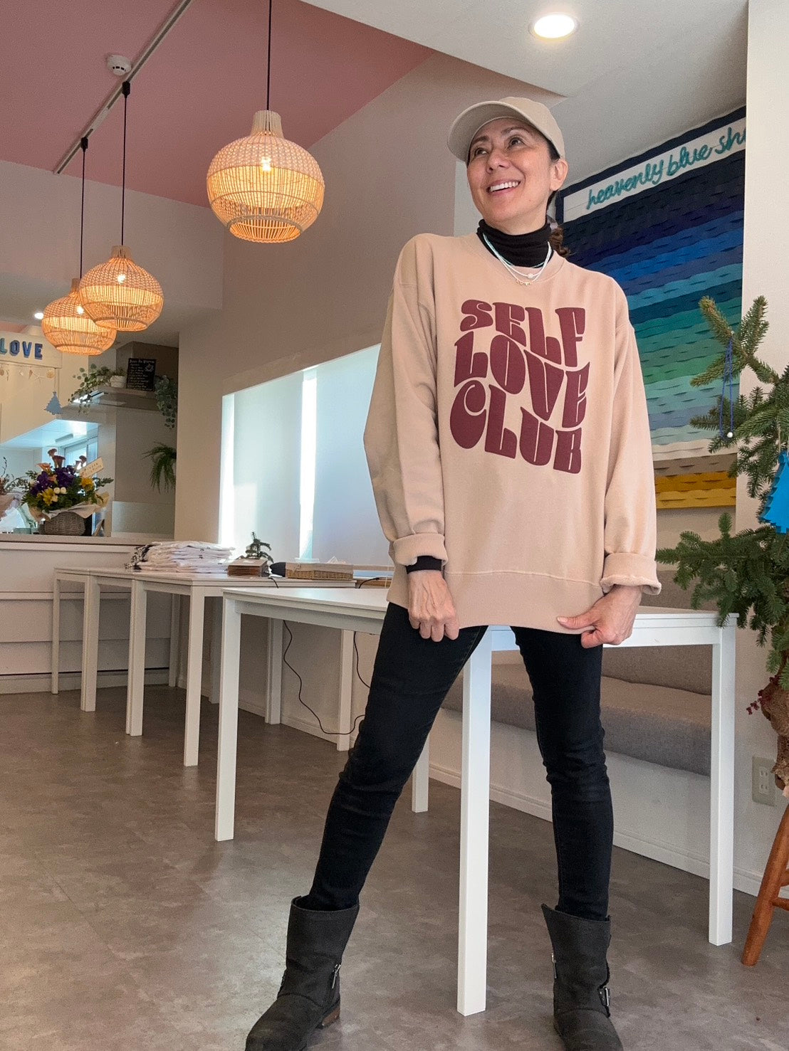 オリジナルロゴスウェット SELF LOVE CLUB(ベージュ)