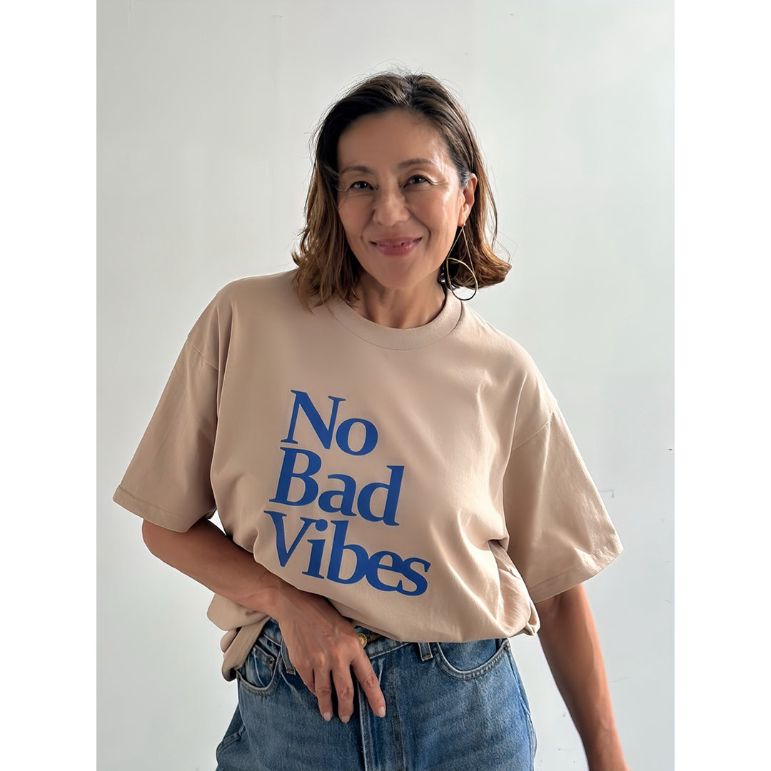 "No Bad Vibes"Tシャツ